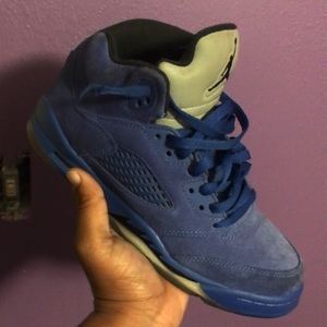 Size 6.5 retro 5s